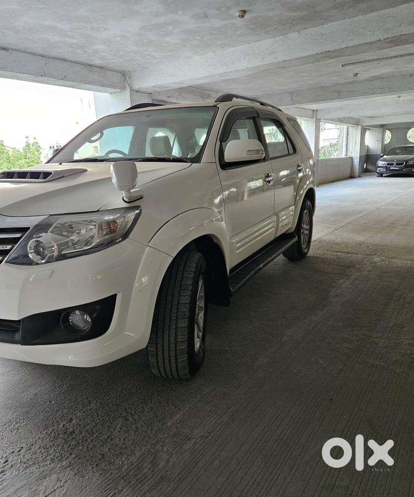 Toyota Fortuner 2011-2016 4x2 Manual, 2013, Diesel