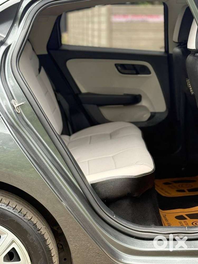 Tata Altroz Xm Plus Petrol, 2023, Cng & Hybrids