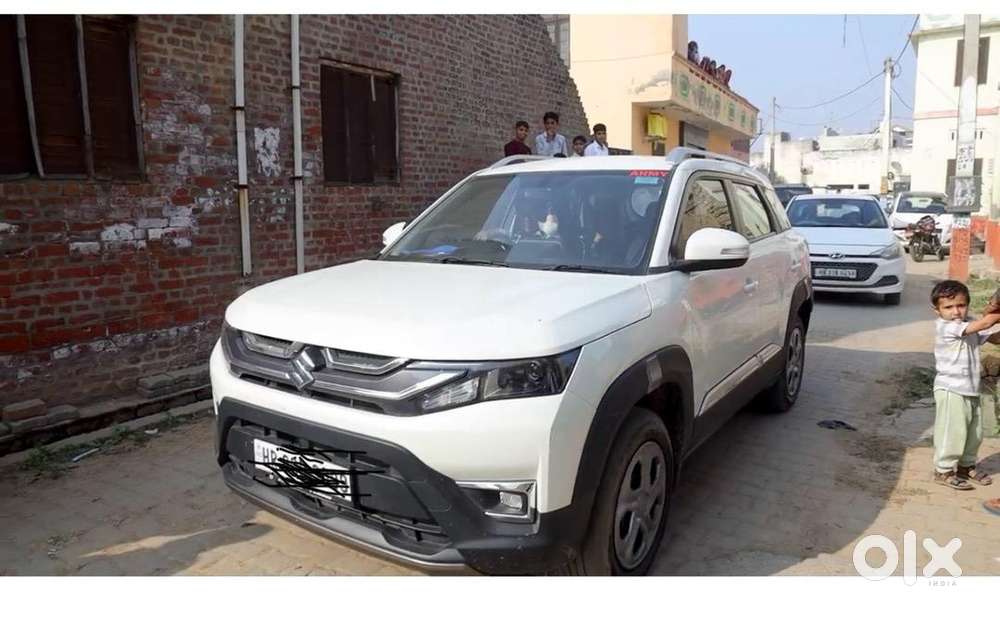 Maruti Suzuki Brezza 2024 Petrol Well Maintained