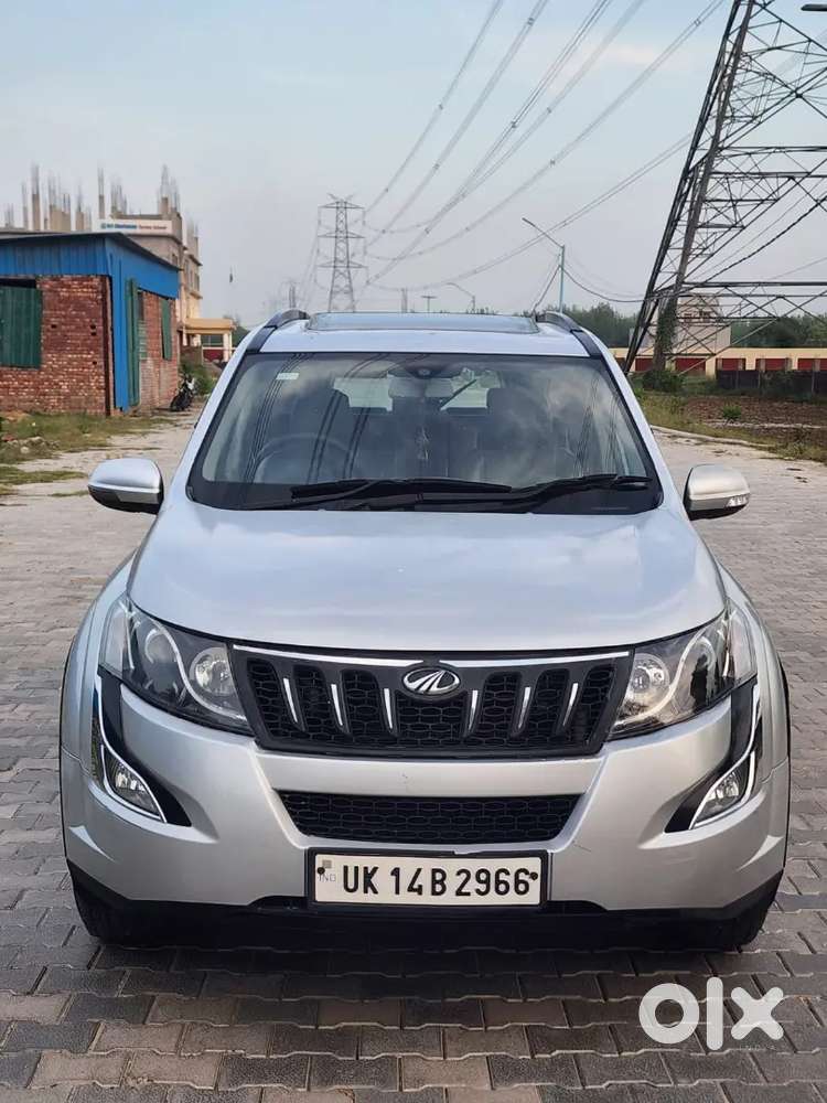 Mahindra Xuv W10 Automatic 
Sunroof 
Electronic Seats 
Ac