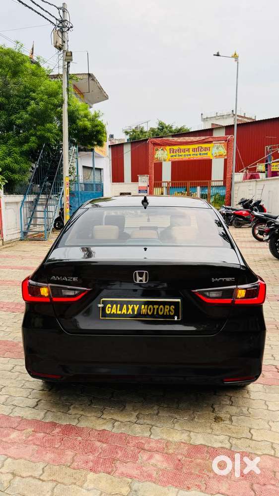 Honda Amaze 2nd Gen Vx, 2025, Petrol