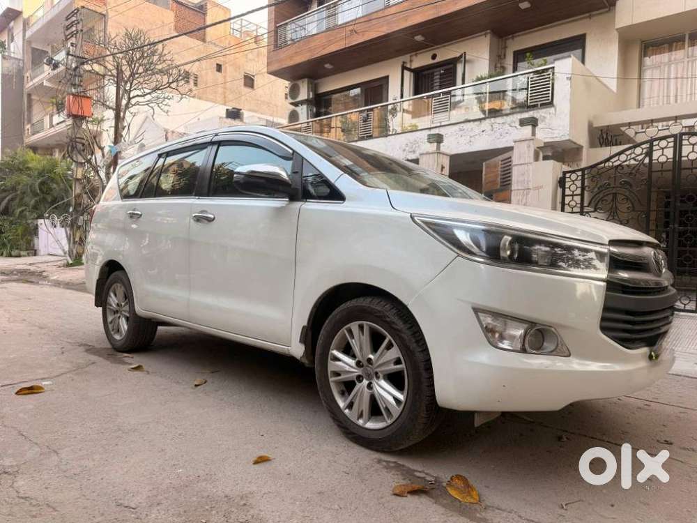 Toyota Innova Crysta