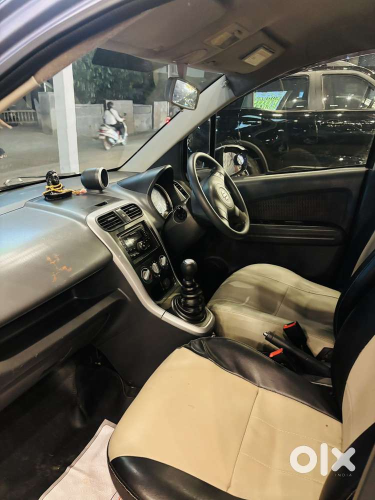 Maruti Suzuki Ritz Vxi Genus, 2013, Petrol