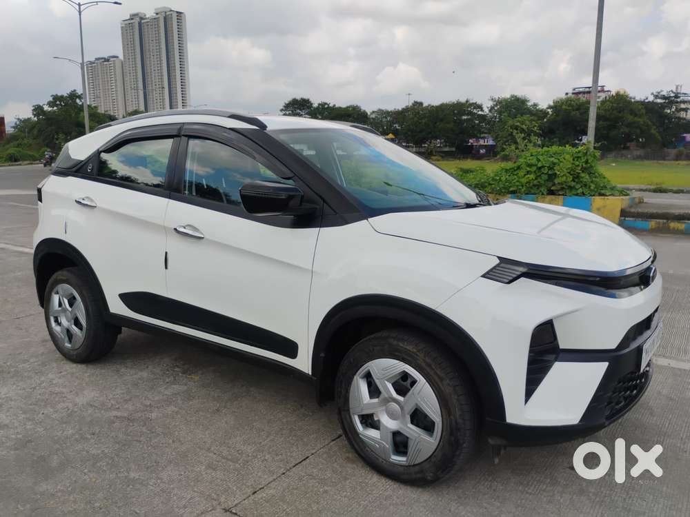 Tata Nexon Pure (s) 1.2 Petrol 6amt, 2024, Petrol