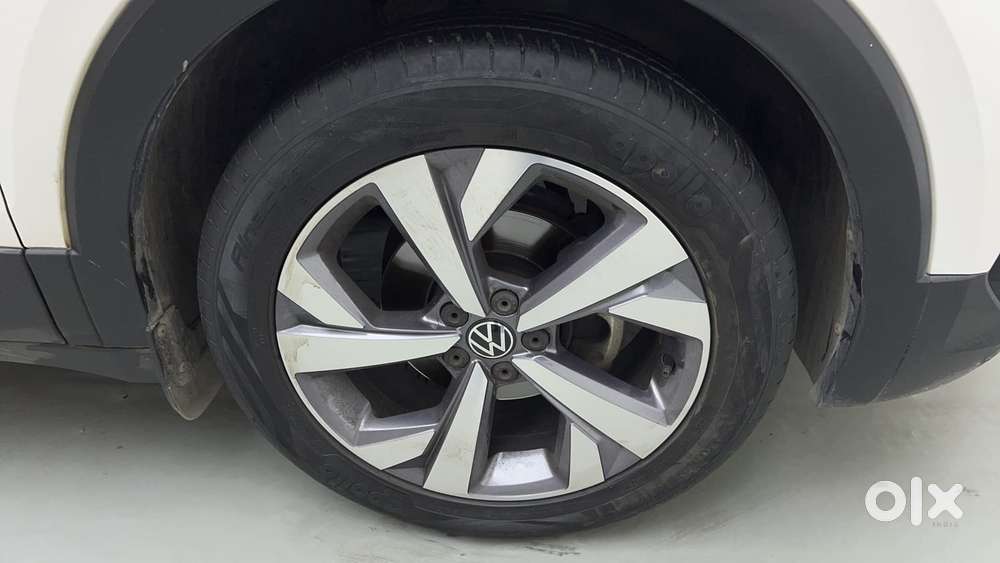 Volkswagen Taigun Topline 1.0 Tsi At (electric Seats), 2022, Petrol