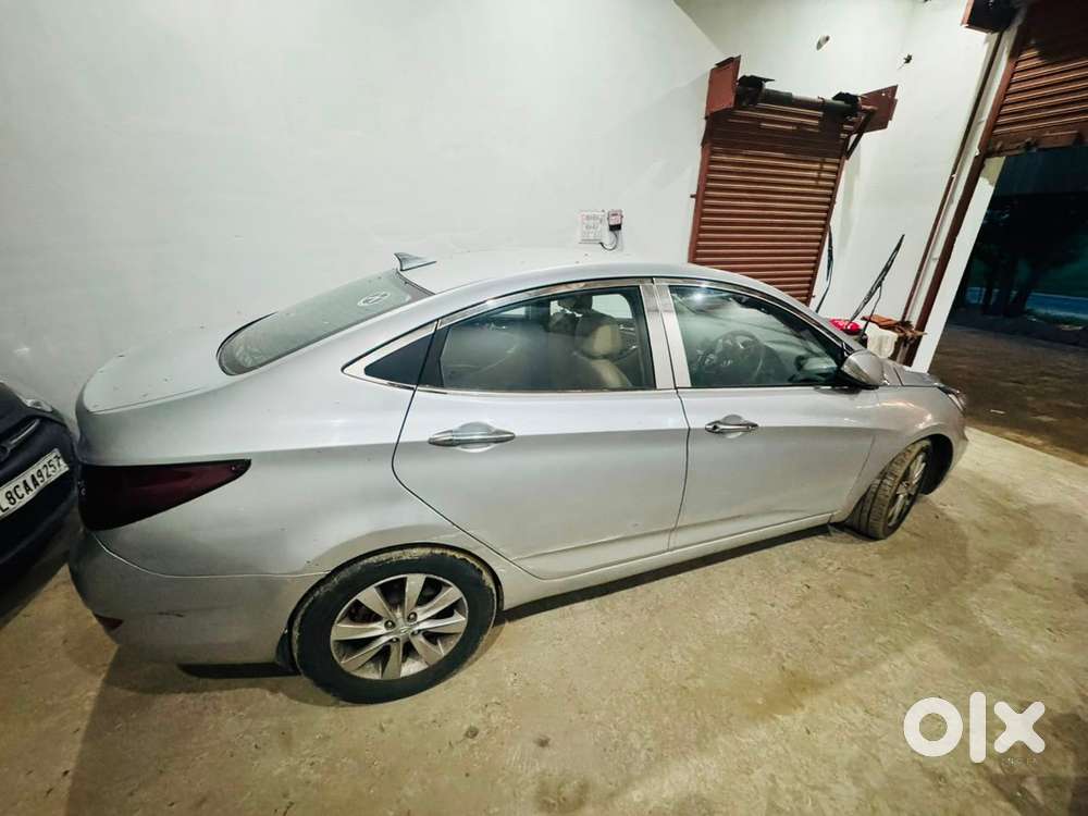 Hyundai Fluidic Verna 2011