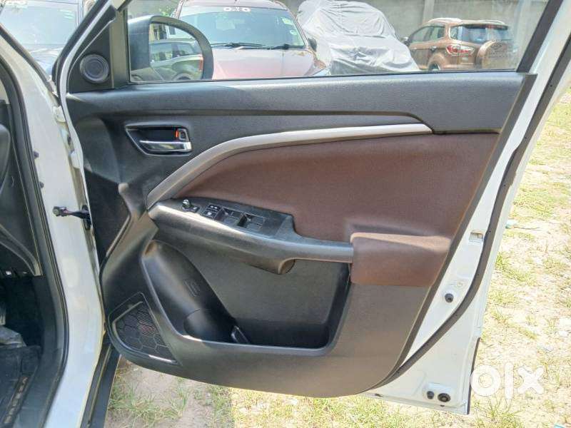 Maruti Suzuki Brezza 1.5 Zxi Smart Hybrid, 2023, Petrol