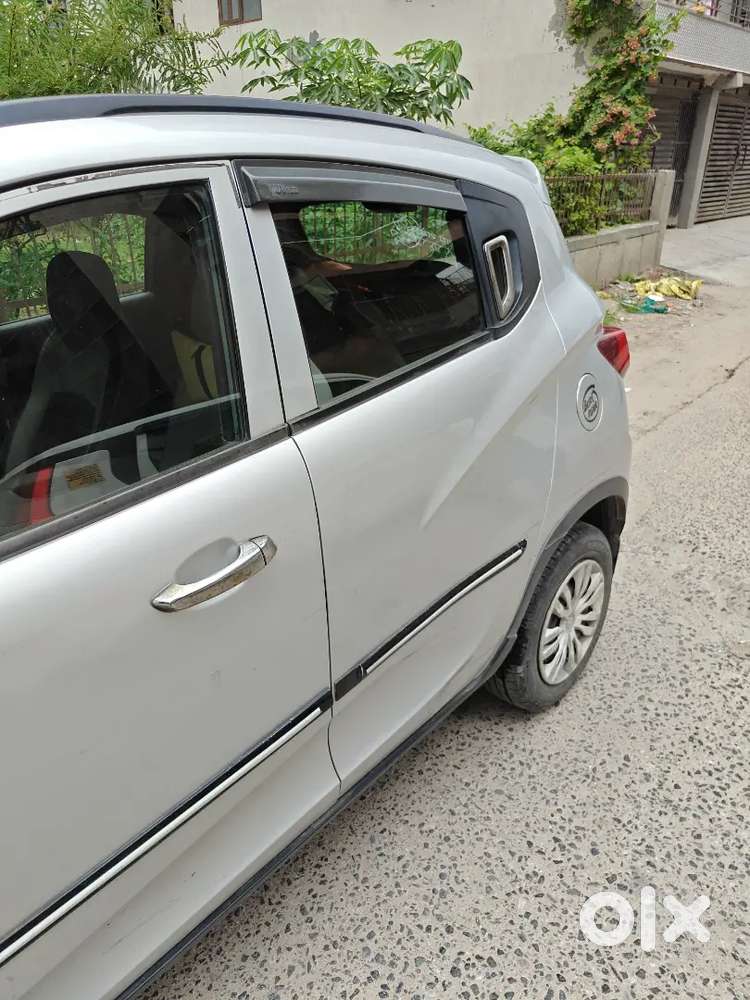 Mahindra Kuv 100 2017 Diesel 74000 Km Driven