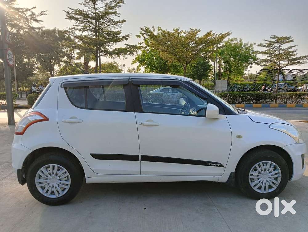 Maruti Suzuki Swift Lxi Optional-o, 2016, Petrol