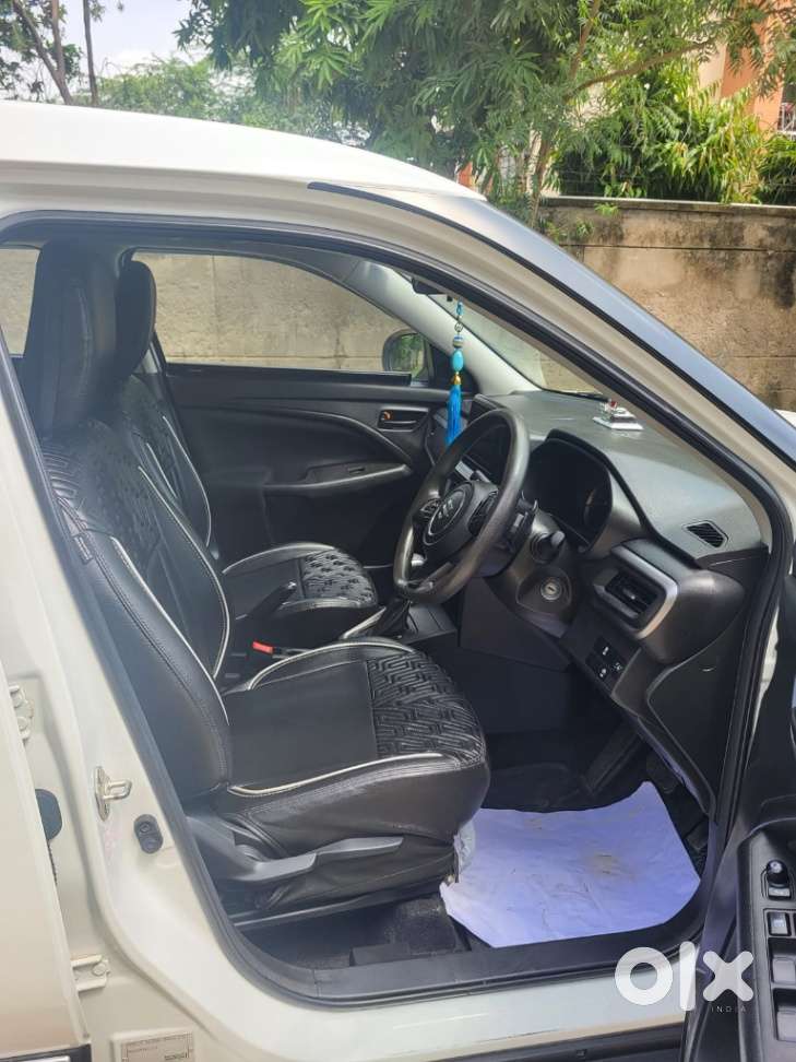 Maruti Suzuki Vitara Brezza 1.5 Vxi At, 2022, Petrol