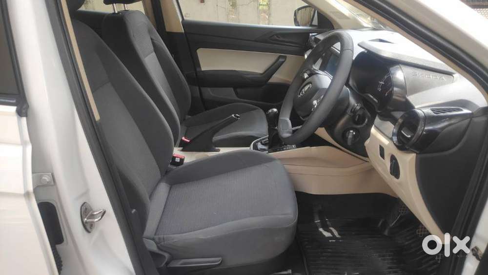 Skoda Slavia 1.0 Active Tsi, 2022, Petrol