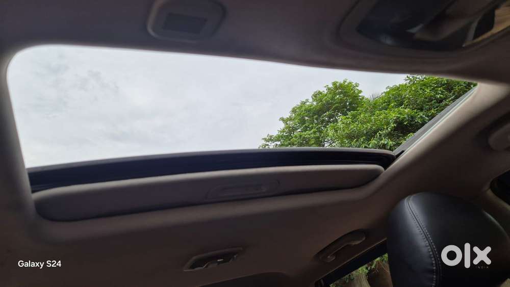 Mahindra Xuv300 W8 Option, 2023, Petrol