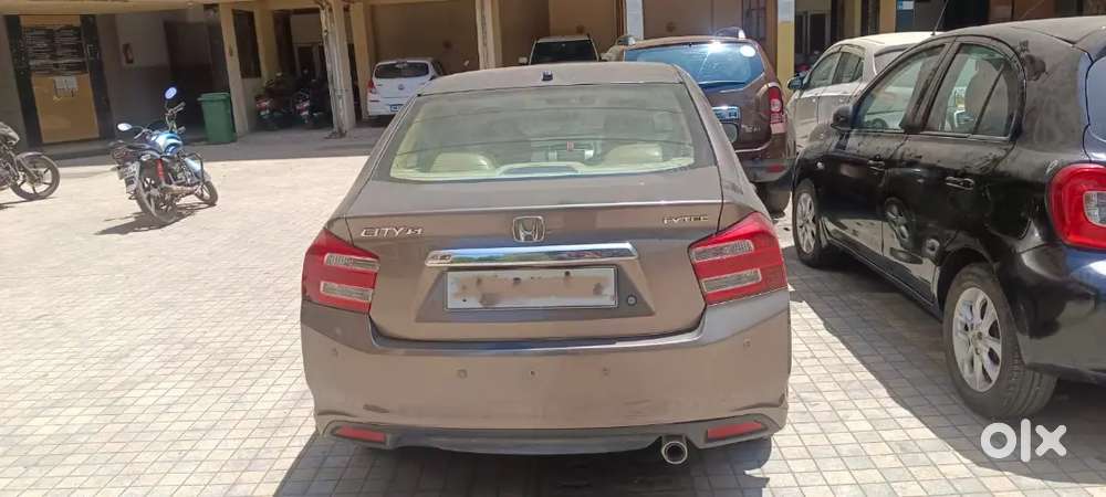 Honda City Hybrid Ehev 2010 Cng & Hybrids 120000 Km Driven