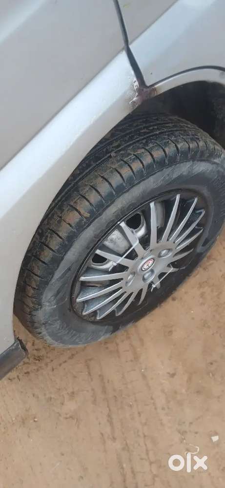 Maruti Suzuki Eeco 2016