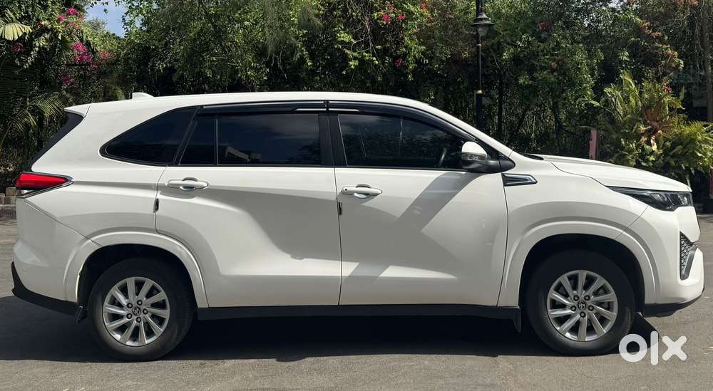 Toyota Innova Hycross 2.0 Gx 8 Str, 2025, Petrol