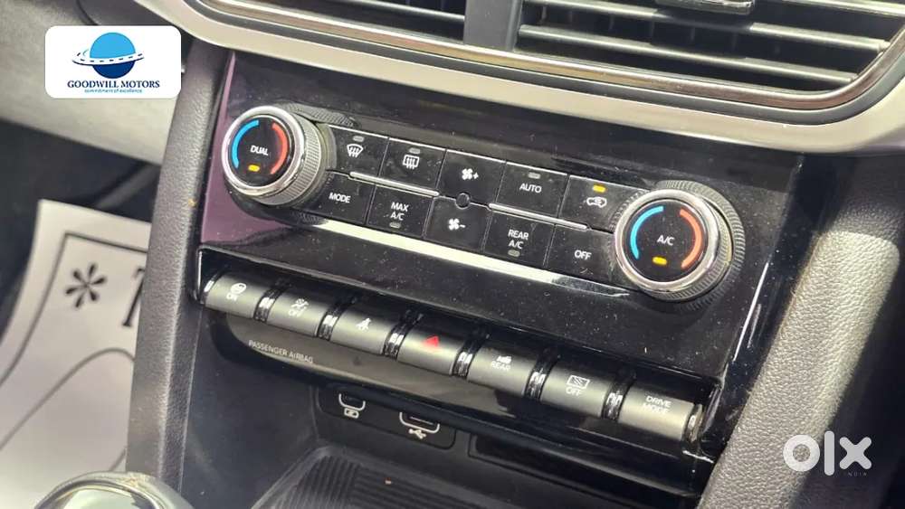 Mahindra Xuv700 2.2 Ax 7 Diesel At Str Awd, 2025, Diesel