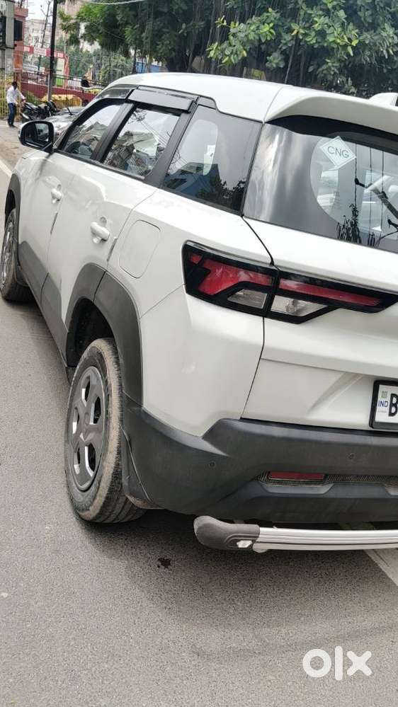 Maruti Suzuki Brezza 1.5 Vxi Cng, 2024, Cng & Hybrids