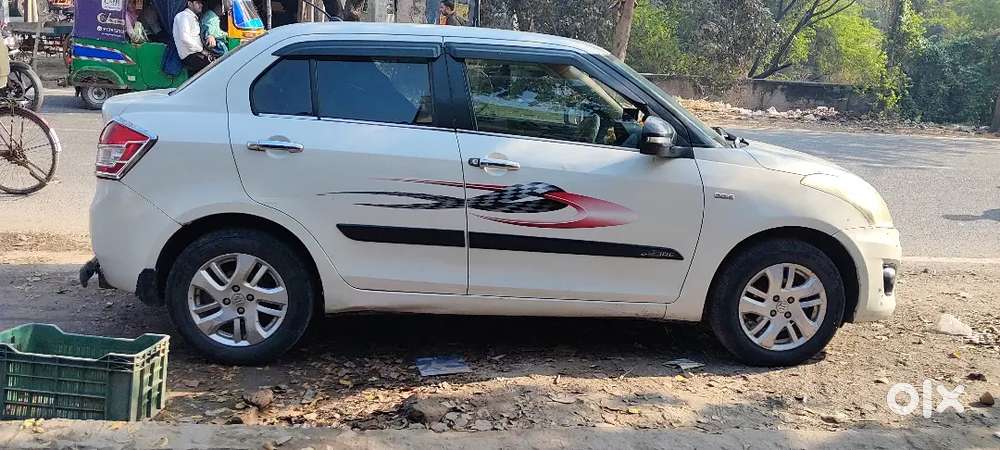 Dzire Gadi Bech Rahe Hai