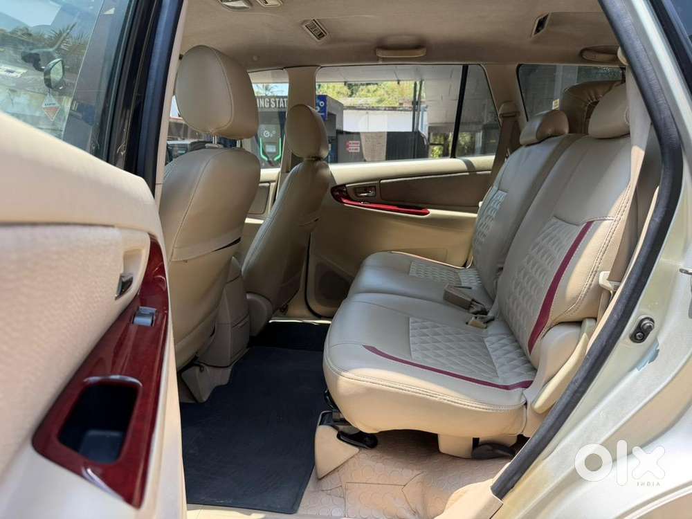 Excellent 2006 Innova 255k Full History At 3.75lakh