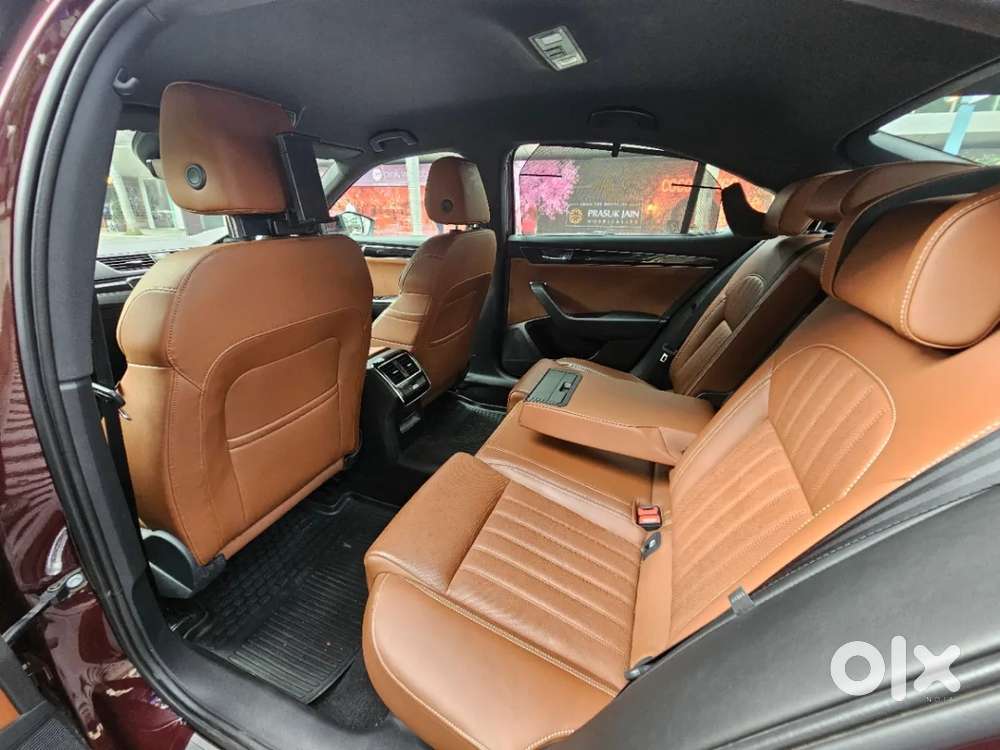 Skoda Superb 2.0 L&k Tsi At, 2023, Petrol