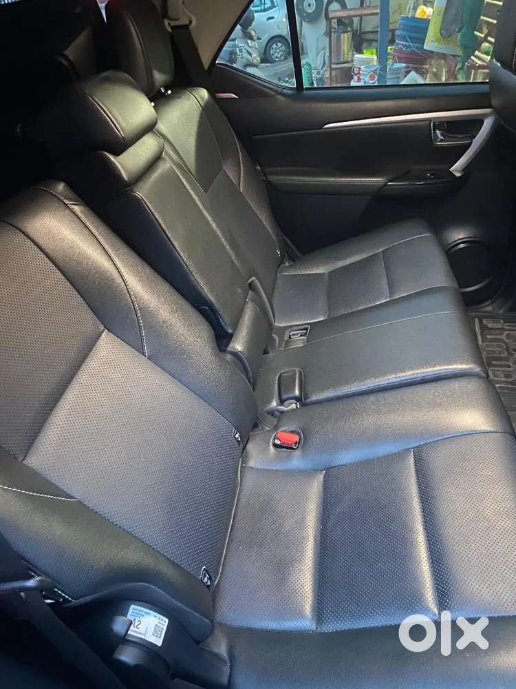 Toyota Fortuner Diesel 2015  April