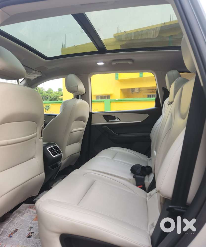Mahindra Xuv700 2.2 Ax 7 Diesel At Luxury Pack Str, 2021, Diesel
