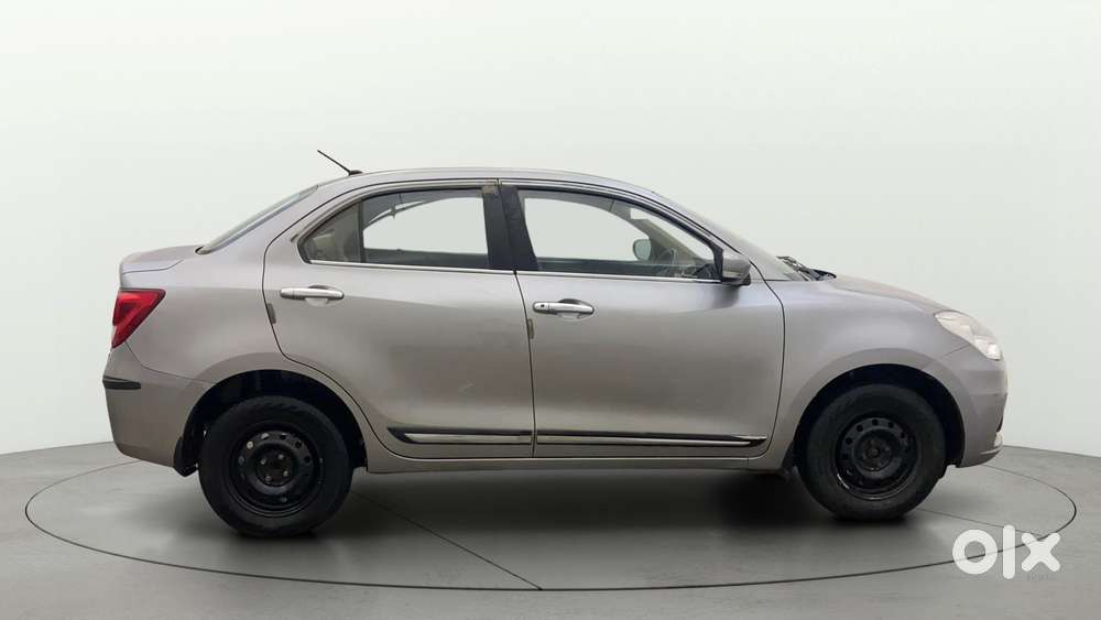 Maruti Suzuki Swift Dzire 1.2 Vxi Bsiv, 2022, Petrol