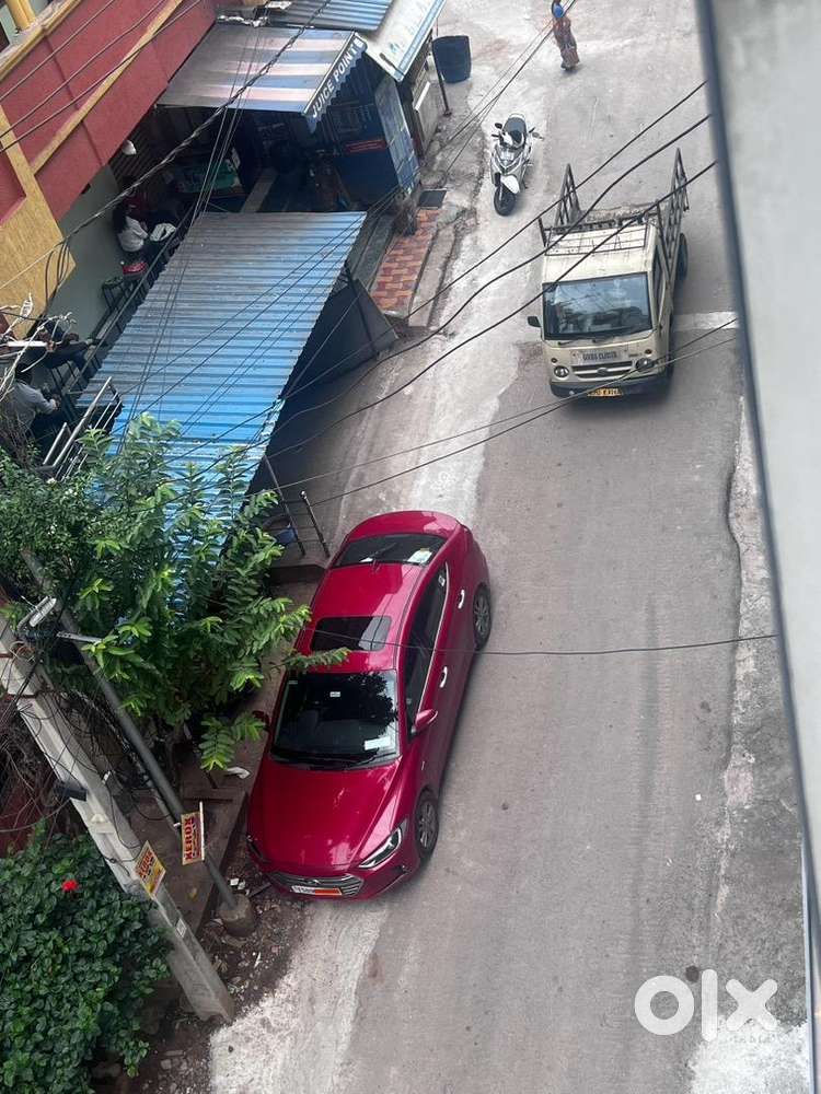 Hyundai Elantra High End Automatic