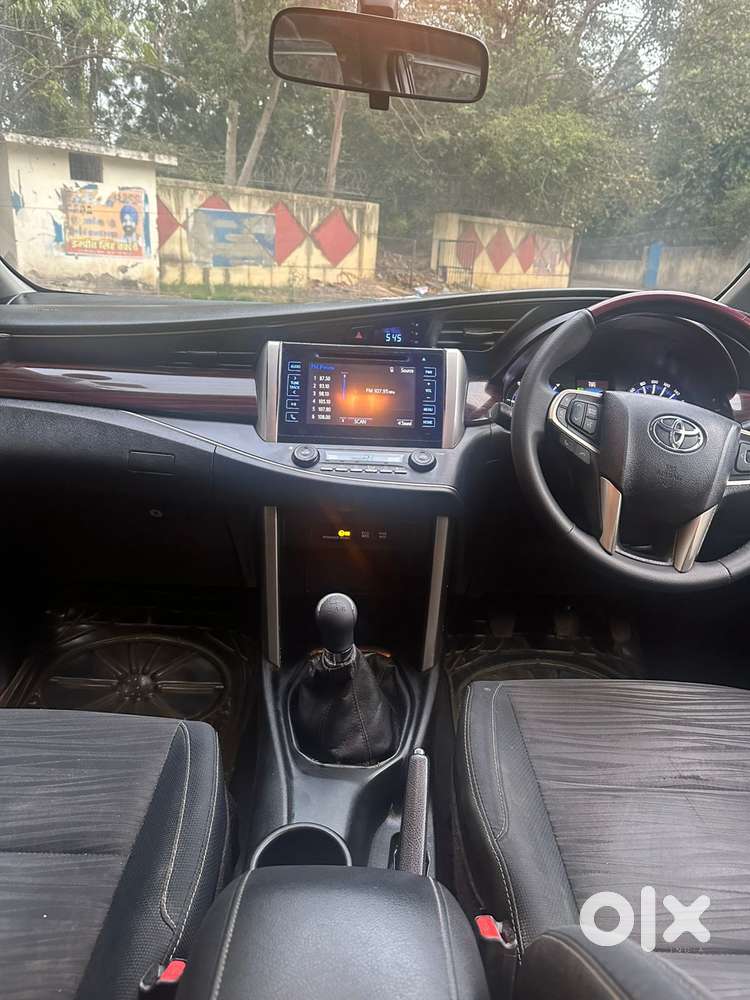Toyota Innova Crysta 2.4 V, 2017, Diesel