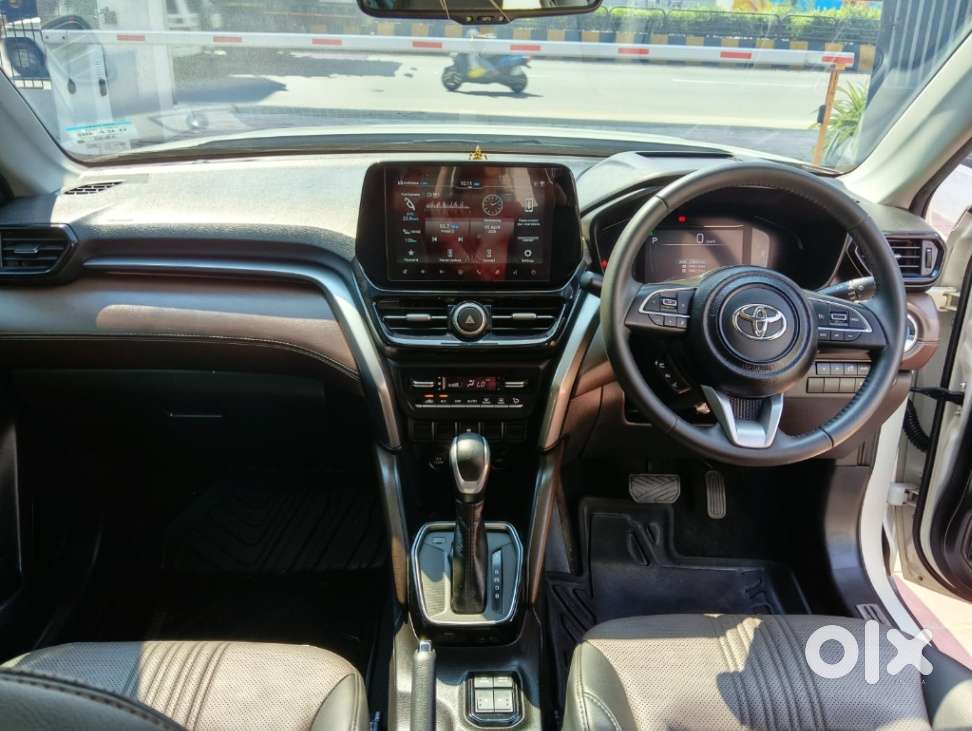 Toyota Urban Cruiser Hyryder 1.5 V Hybrid, 2025, Petrol