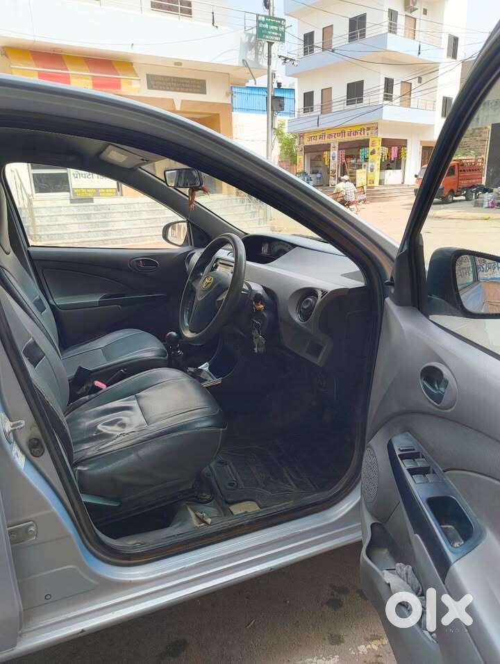 Toyota Etios Liva 2012