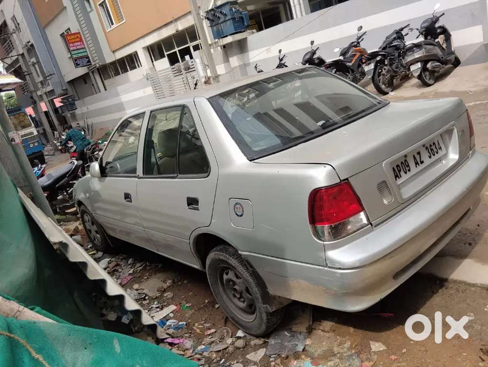 Maruti Suzuki Esteem Lxi 2005 Petrol