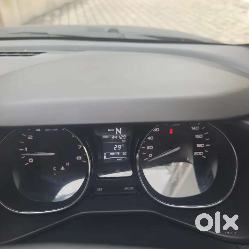 Tata Nexon Xza+ Turbo 110 Ps, 2018 Petrol 34129 Km Driven.
