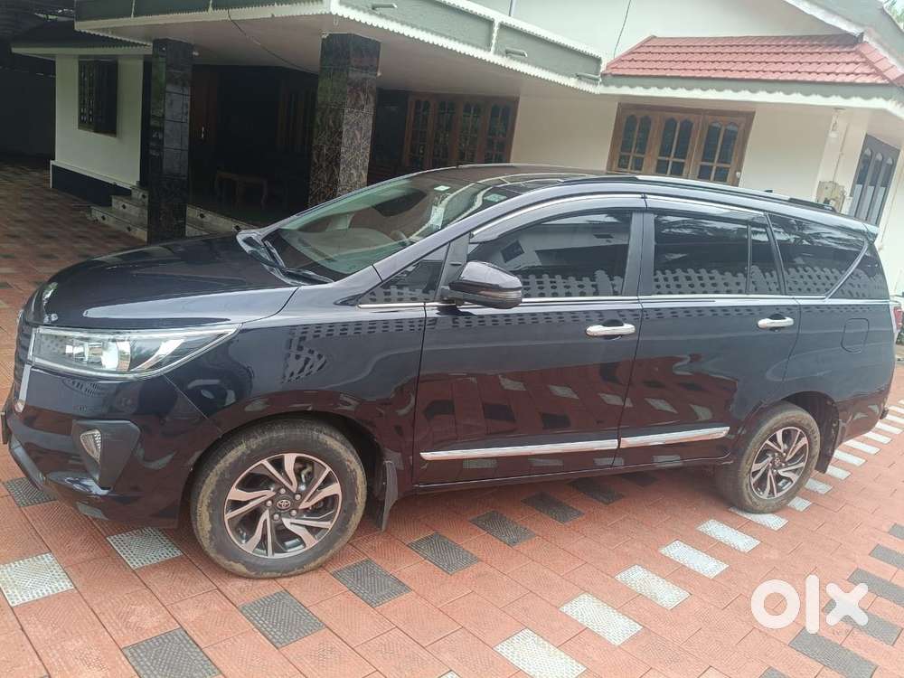 Toyota Innova Crysta [2020-ongoing] 2.4 Gx At 8 Str, 2022, Diesel
