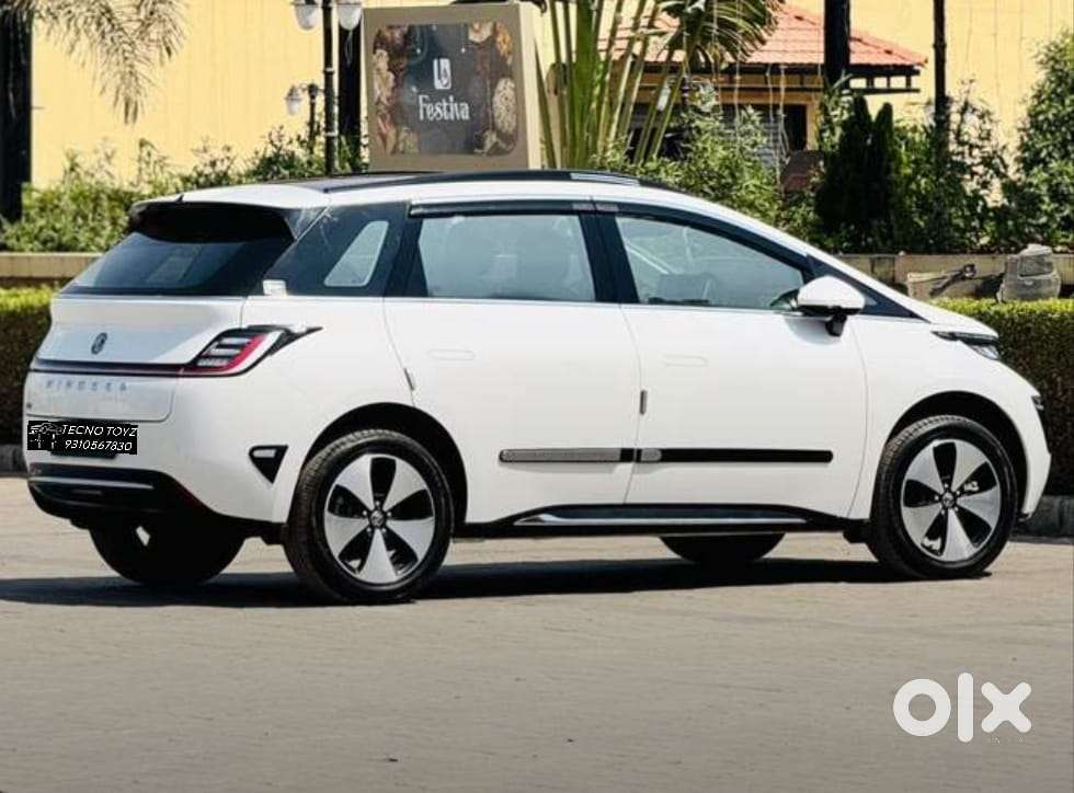 Mg Windsor Ev Essence, 2024, Electric