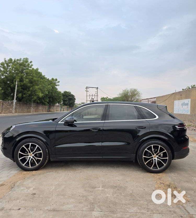 Porsche Cayenne S Tiptronic, 2024, Petrol