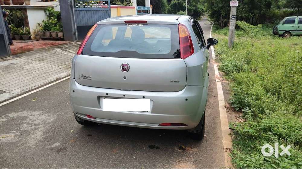 Well-maintained Fiat Punto - Diesel Car (december 2013 Model)