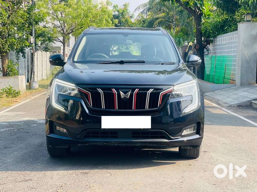 Mahindra Xuv700 2.0 Ax 5 Petrol Mt Str, 2022, Petrol