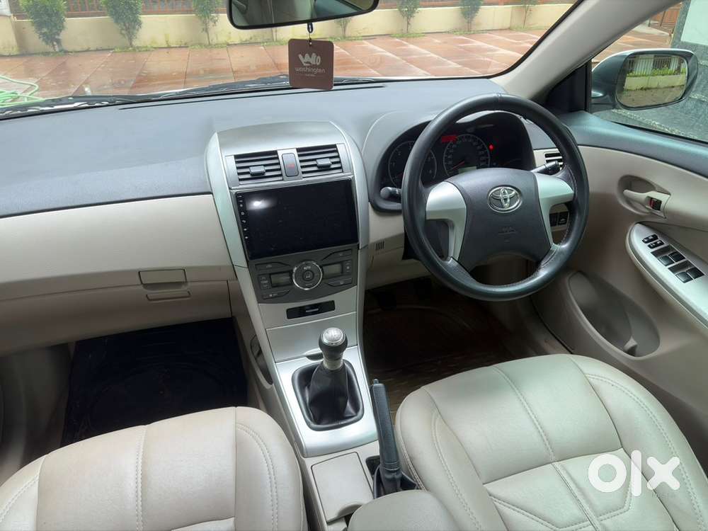 Toyota Corolla Altis 2013