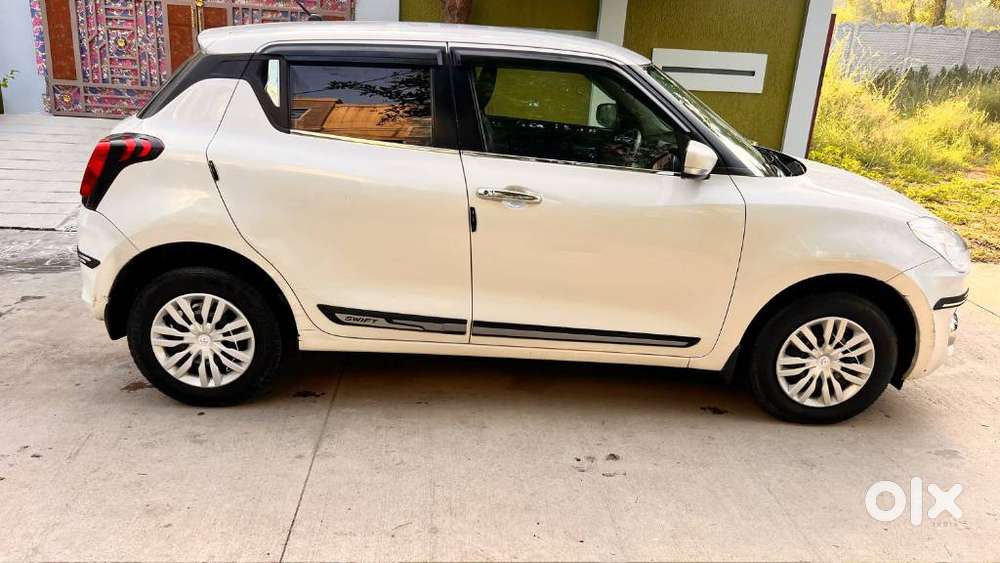 Maruti Suzuki Swift 1.2 Vxi (o), 2022, Petrol