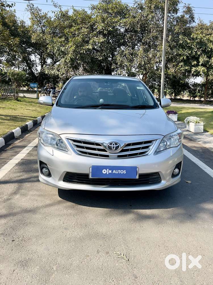 Toyota Corolla Altis [ ] 1.8 Vl At, 2012, Petrol