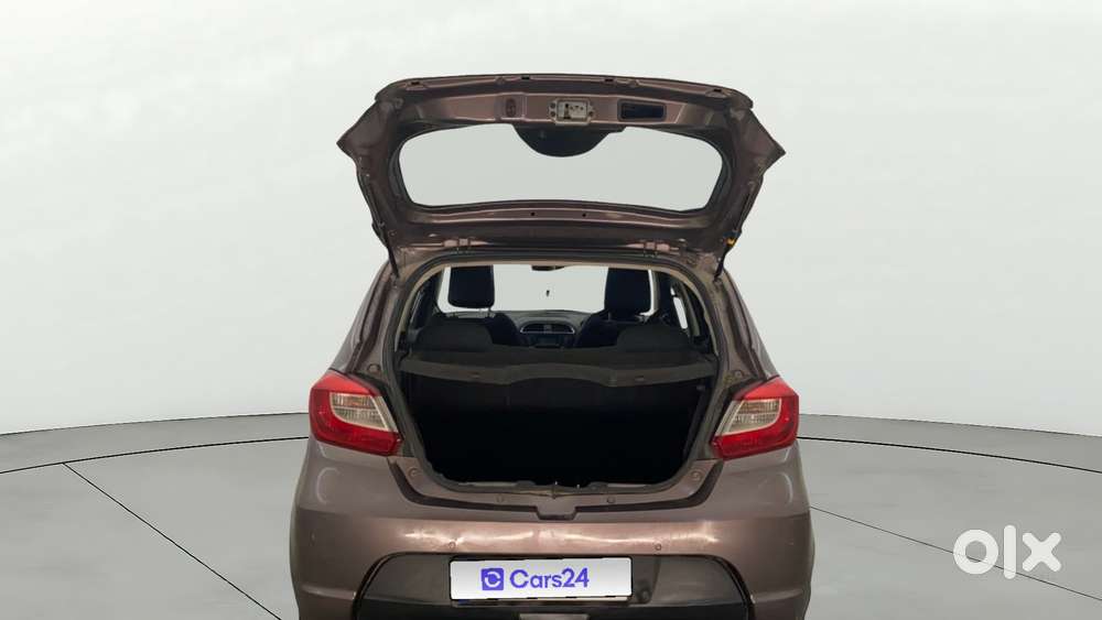 Tata Tiago 1.2 Revotron Xz, 2017, Petrol
