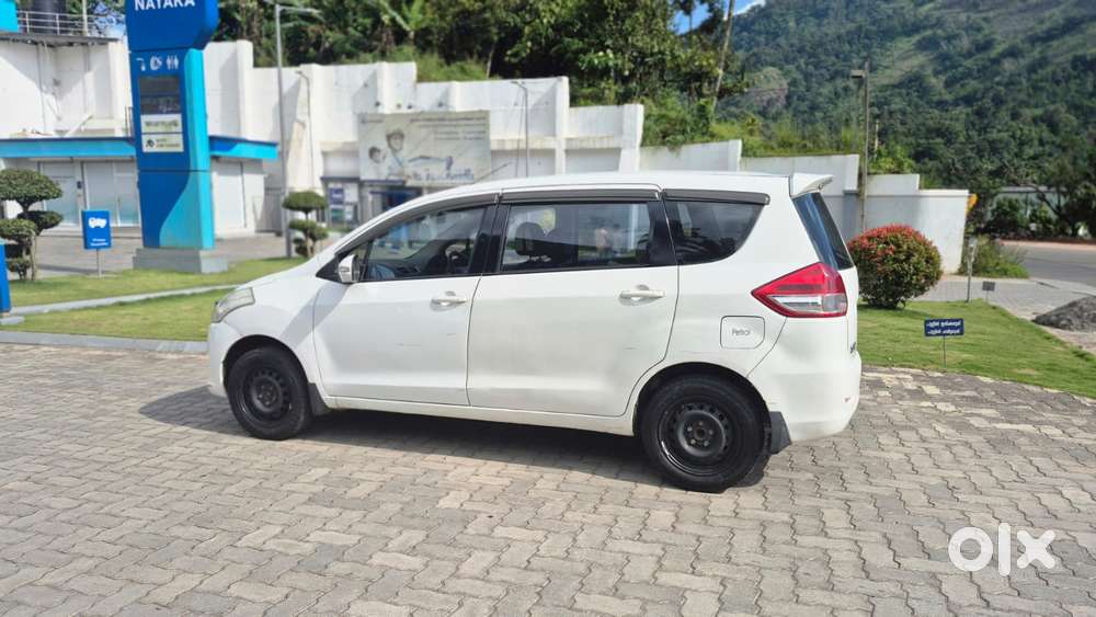 Maruti Suzuki Ertiga Vxi, 2015