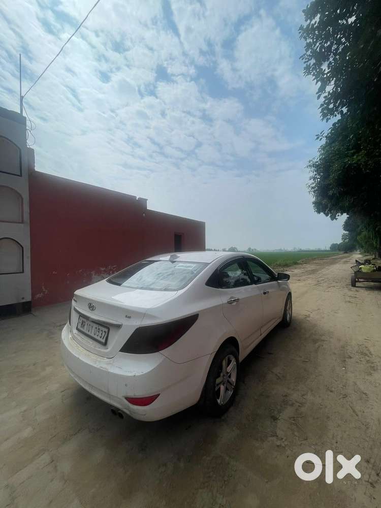 Hyundai Verna 2014 Diesel Manual