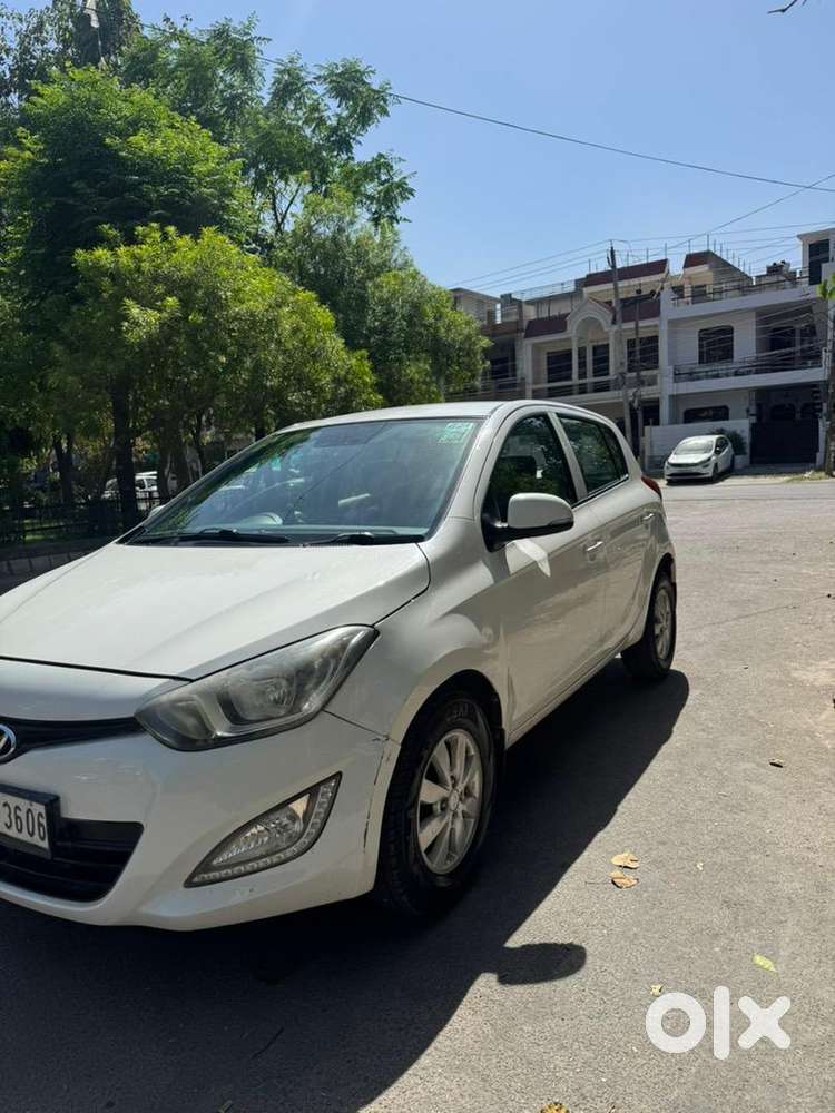 Hyundai I20 2013 Petrol Well Maintained