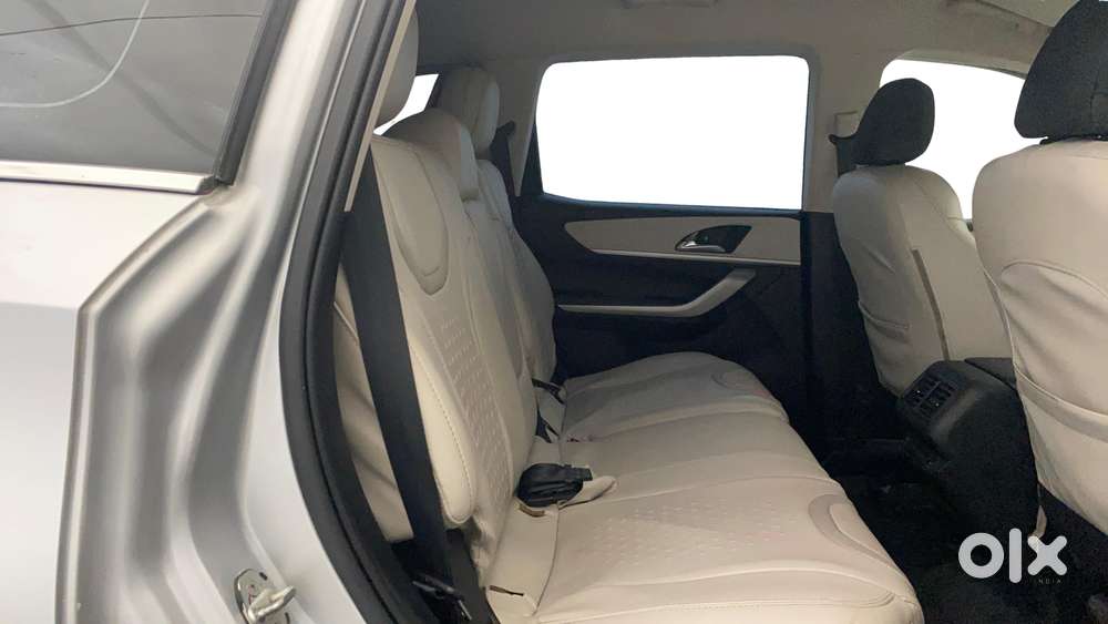 Mahindra Xuv700 2.2 Ax 3 Diesel Mt 7 Str, 2022, Diesel