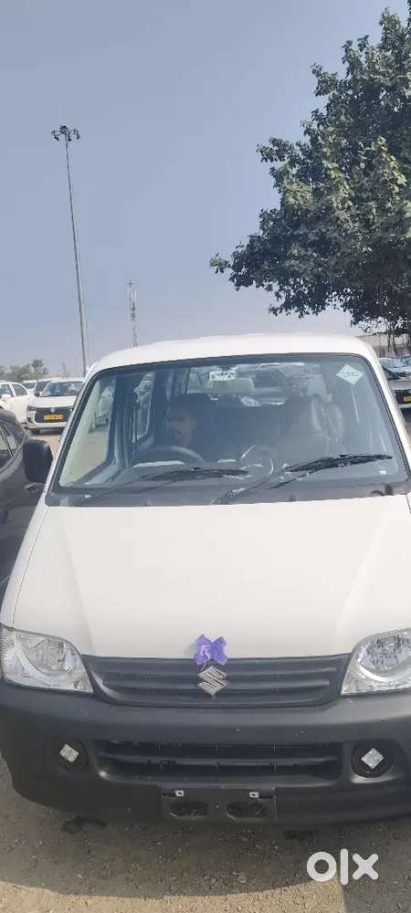 Maruti Suzuki Eeco 2026 Cng & Hybrids 210000 Km Driven