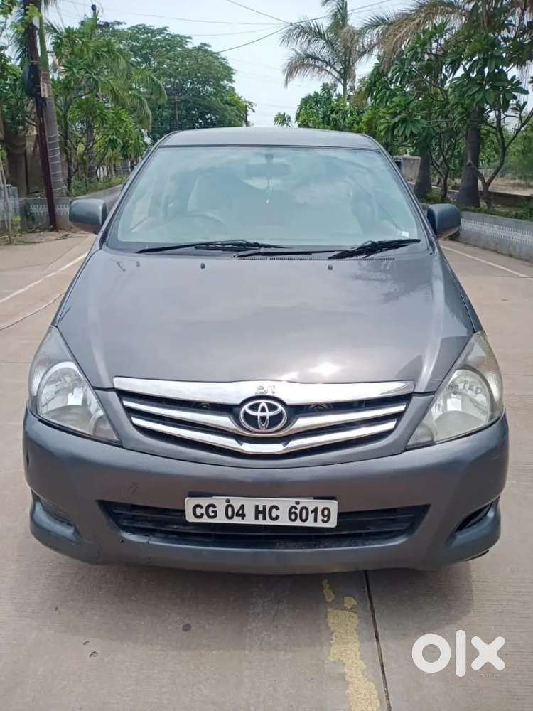 Toyota Innova 2011 Diesel 210000 Km Driven