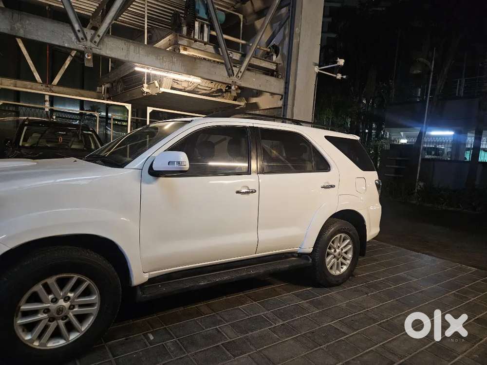 Single Owner White Colour Fortuner For 1399999