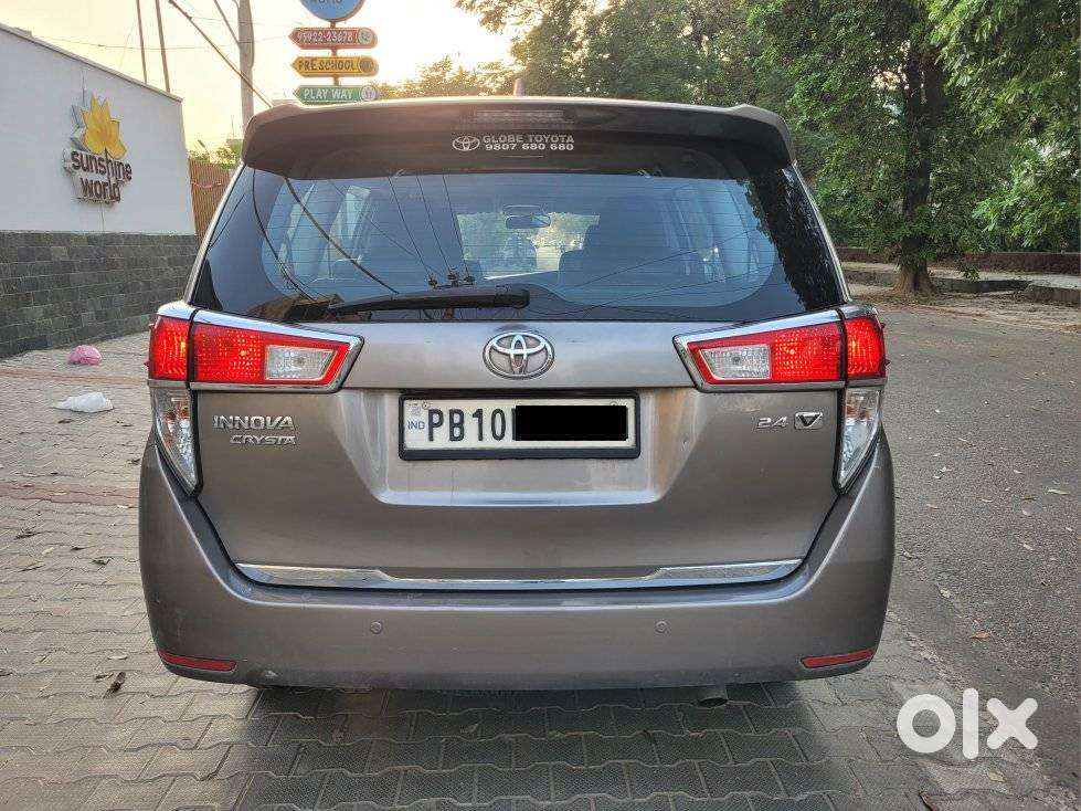 Toyota Innova Crysta 2.4 V, 2016, Diesel